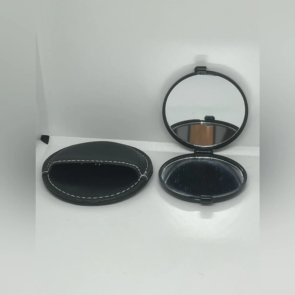 Avon y2k Classic Compact Mirror & Leather‎ Case